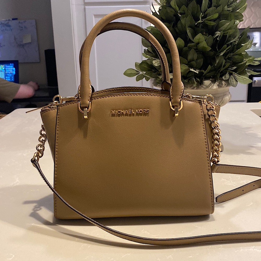 Michael Kors Ellis Convertible Crossbody/Shoulder Bag EC 9x7.5x4.5